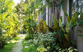 เดอะ ฟ้อง กระบี่ รีสอร์ท